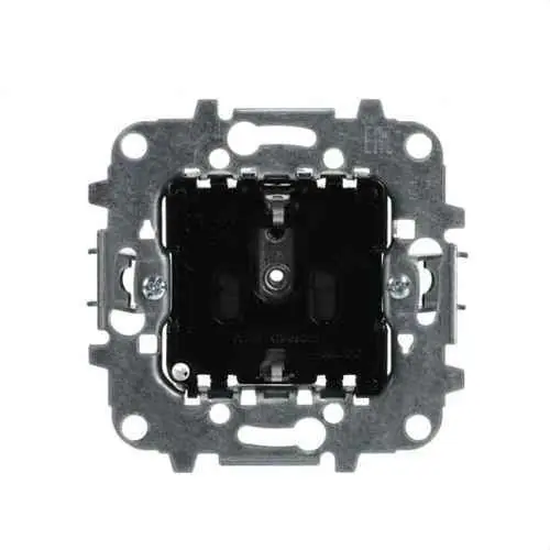 BASE DE ENCHUFE 2P+T LATERAL SCHUKO CON GARRA Precio Rebajado